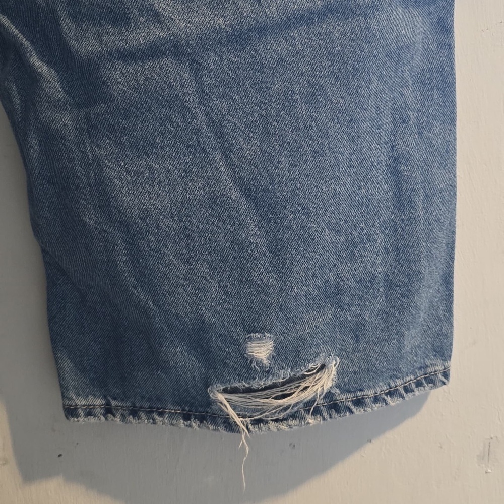 H&M Light Blue Ripped Straight Leg Jeans - Picture 3 of 13
